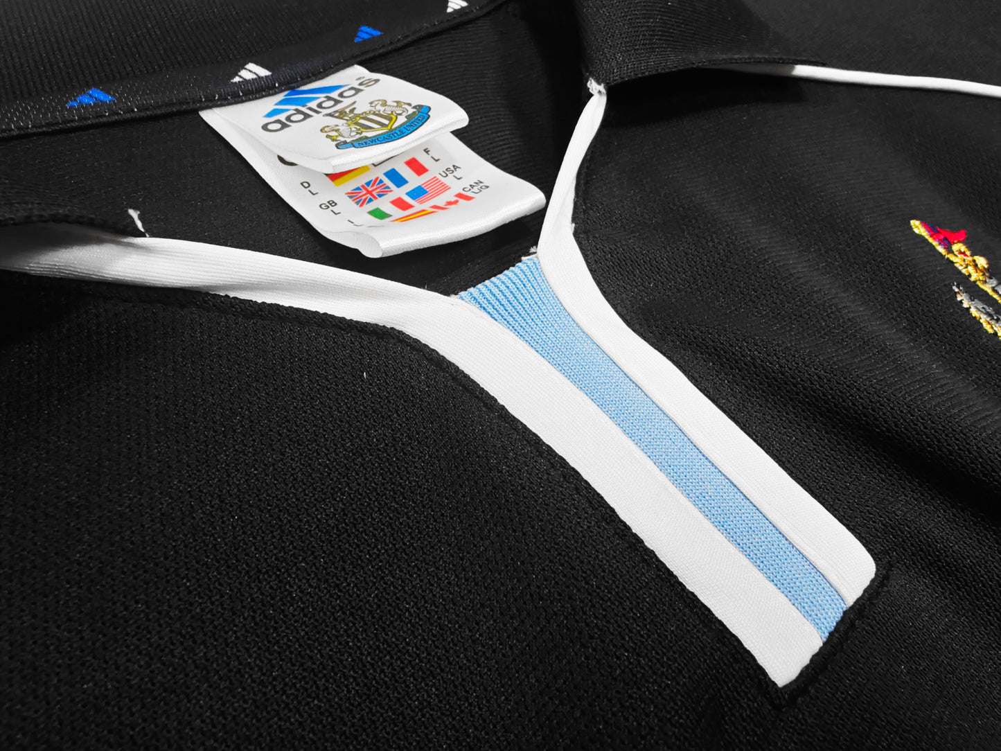 2000/01 Newcastle away Shirt