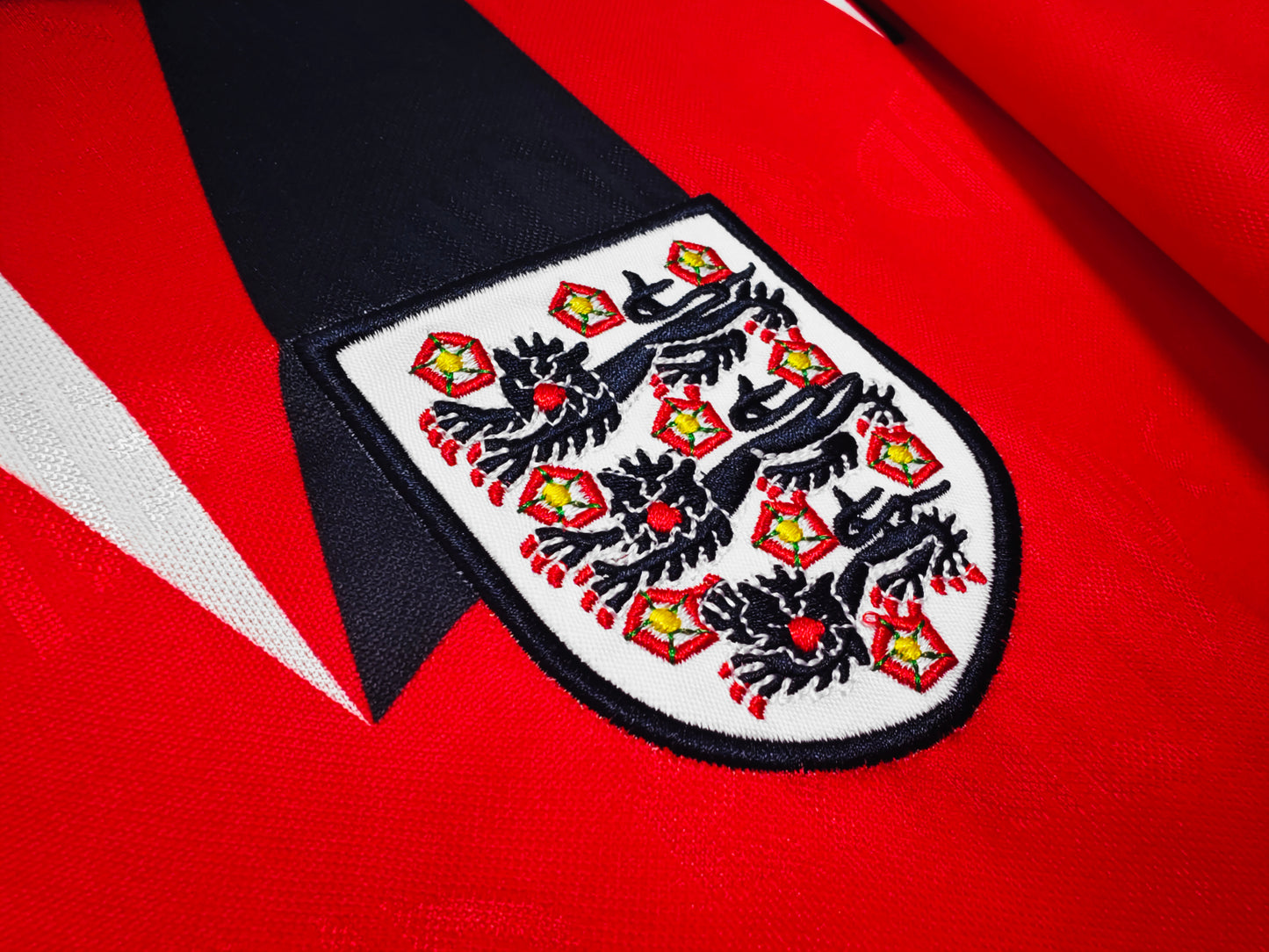 2022 England Retro Red Shirt