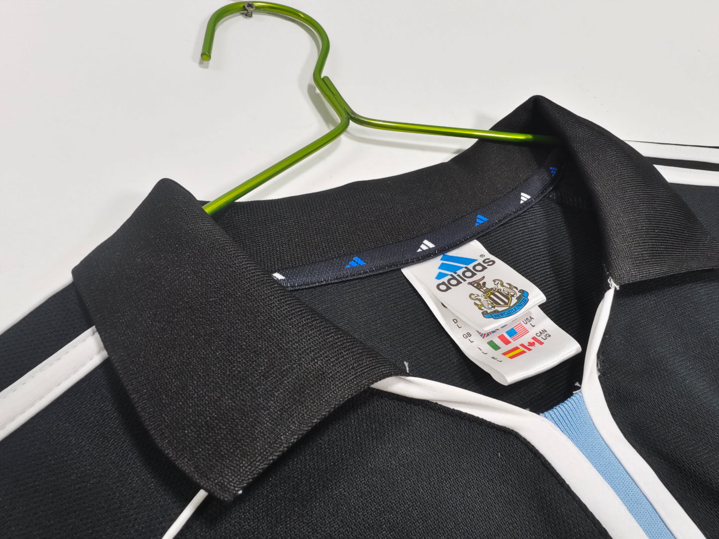 2000/01 Newcastle away Shirt