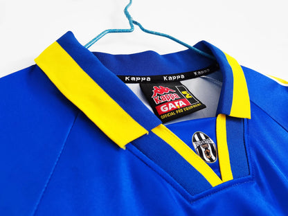 1995/96 Juventus Away Shirt